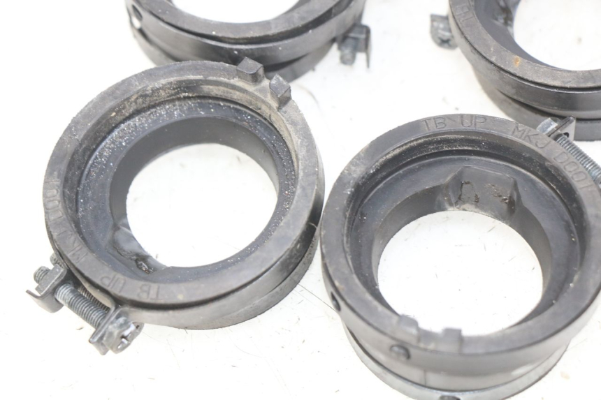 photo de PIPE D'ADMISSION HONDA CB R 1000 (2018 - 2023)