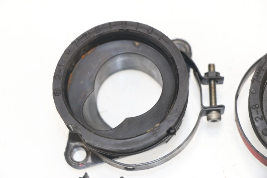photo de PIPE D'ADMISSION KAWASAKI Z 750 (2007 - 2013)