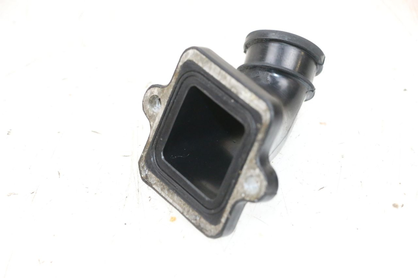 photo de PIPE D'ADMISSION PEUGEOT KISBEE 2T 50 (2010 - 2017) - Détail de la pièce