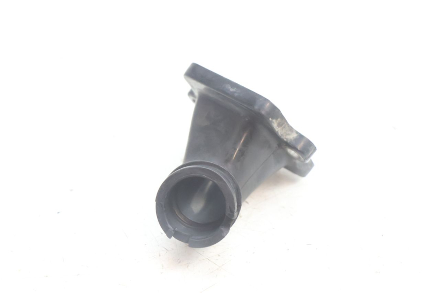 photo de PIPE D'ADMISSION PEUGEOT KISBEE 2T 50 (2010 - 2017) - Autre angle de vue