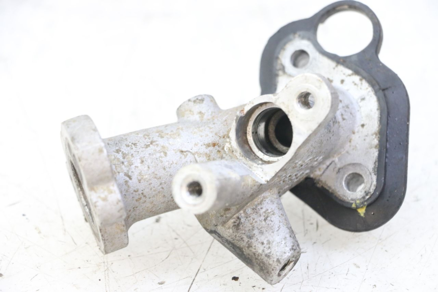 photo de PIPE D'ADMISSION PEUGEOT KISBEE 4T 50 (2018 - 2022) - Autre angle de vue