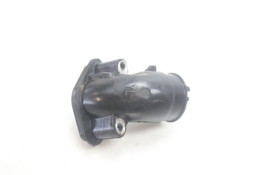 photo de PIPE D'ADMISSION PEUGEOT KISBEE 4T 50 (2010 - 2017) - Zoom état d’usage