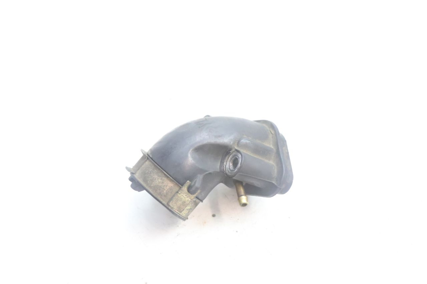 photo de PIPE D'ADMISSION PEUGEOT KISBEE 4T 50 (2010 - 2017) - Détail de la pièce