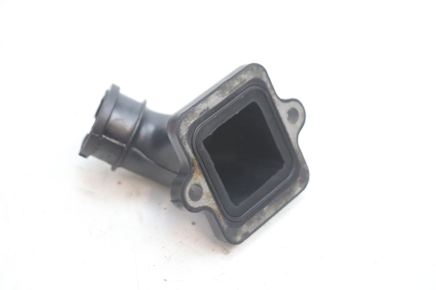 photo de PIPE ADMISSION PEUGEOT LUDIX ONE 50 (2004 - 2013) - Autre angle de vue