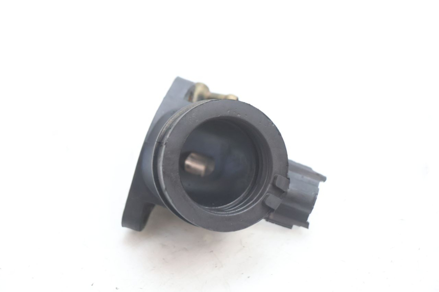 photo de PIPE ADMISSION PIAGGIO MP3 LT 300 (2010 - 2016) - Vue d’ensemble