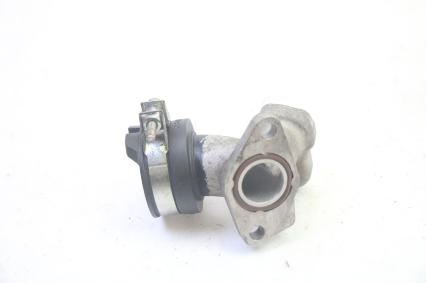 photo de PIPE ADMISSION YAMAHA NEOS NEO'S 4T 50 (2008 - 2016) - Autre angle de vue