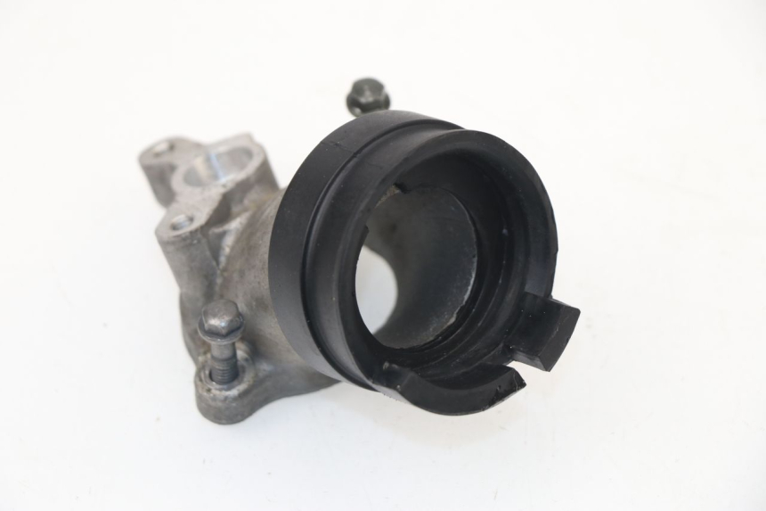 photo de PIPE ADMISSION PEUGEOT METROPOLIS 400 (2011 - 2016)