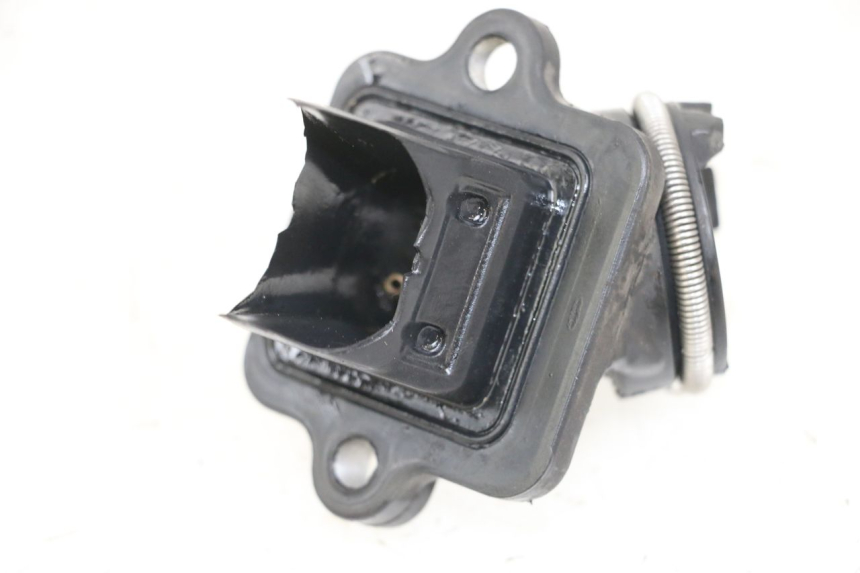 photo de PIPE ADMISSION PEUGEOT STREETZONE I 2T 50 (2018 - 2020)