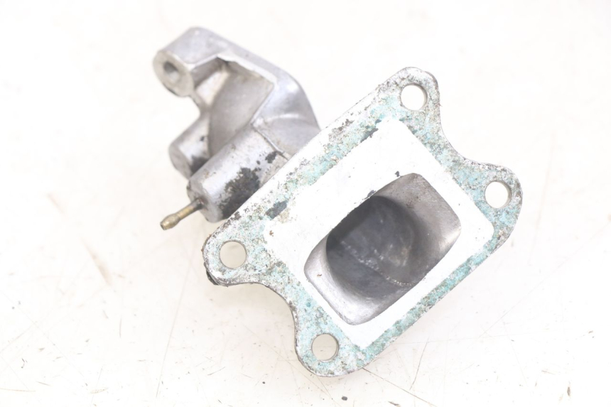 photo de PIPE D'ADMISSION PEUGEOT SV 125 (1991 - 1994)