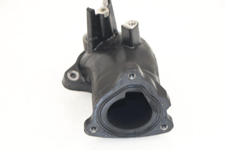 photo de PIPE ADMISSION PIAGGIO X8 400 (2006 - 2007)