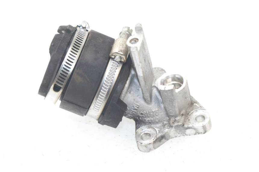 photo de PIPE ADMISSION PIAGGIO PRIMAVERA 125 (2013 - 2021) - Zoom état d’usage