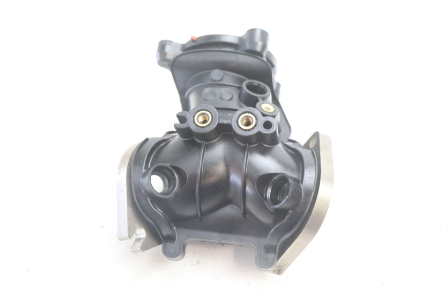 photo de PIPE ADMISSION HARLEY DAVIDSON ROAD GLIDE FLTRXSE 1920 (2018 - 2022) - Détail de la pièce