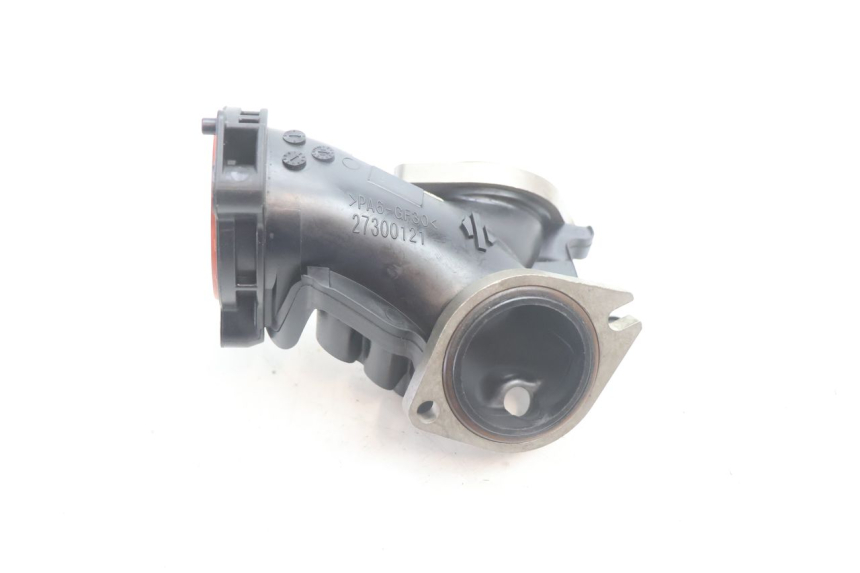 photo de PIPE ADMISSION HARLEY DAVIDSON ROAD GLIDE FLTRXSE 1920 (2018 - 2022) - Gros plan technique