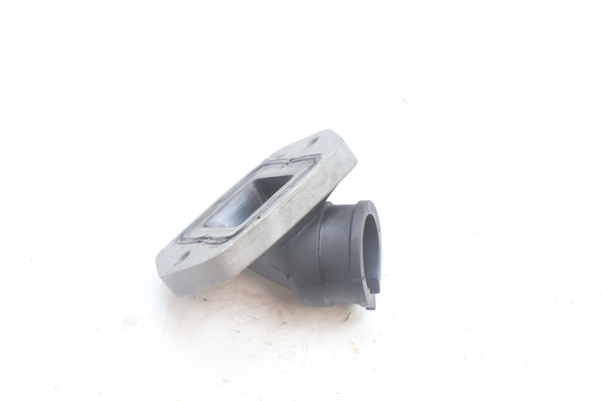 photo de PIPE ADMISSION GILERA RUNNER SP 50 (2002 - 2004) - Gros plan technique