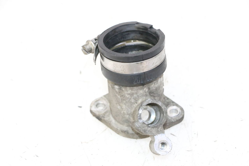 photo de PIPE D'ADMISSION PEUGEOT SATELIS 125 (2010 - 2012)