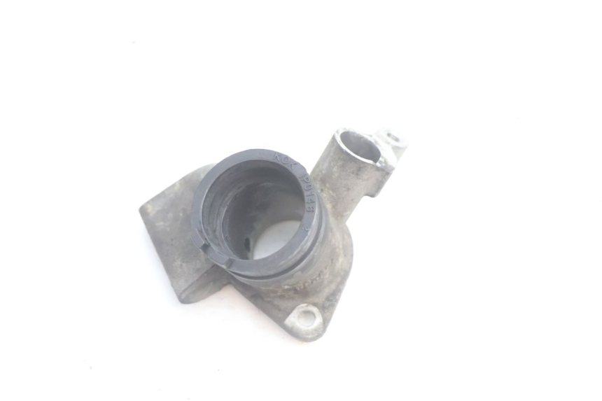 photo de PIPE D'ADMISSION PEUGEOT SATELIS 125 (2006 - 2009) - Autre angle de vue