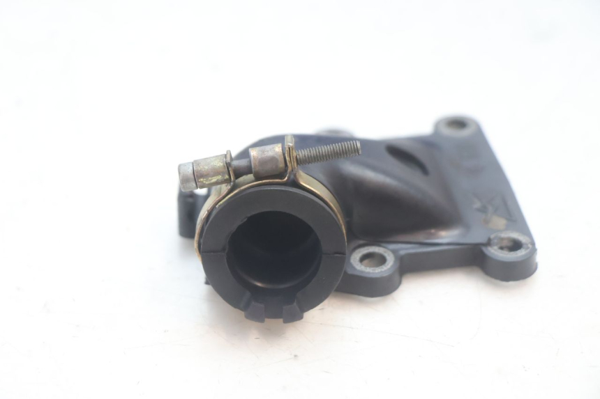 photo de PIPE ADMISSION YAMAHA SLIDER 50 (1999 - 2004) - Détail de la pièce