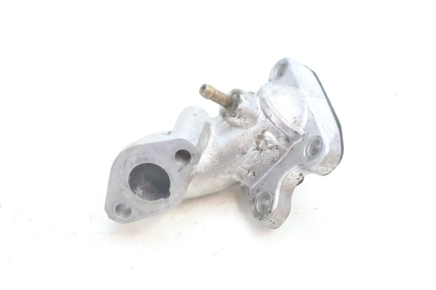 photo de PIPE D'ADMISSION PEUGEOT SPEEDFIGHT LC 50 (1996 - 2002) - Zoom état d’usage
