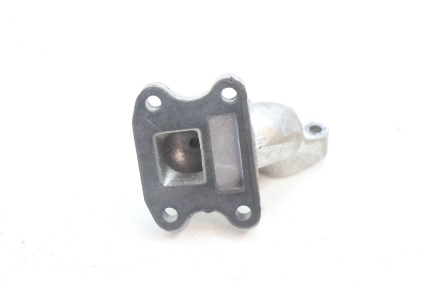 photo de PIPE D'ADMISSION PEUGEOT SPEEDFIGHT LC 50 (1996 - 2002) - Autre angle de vue