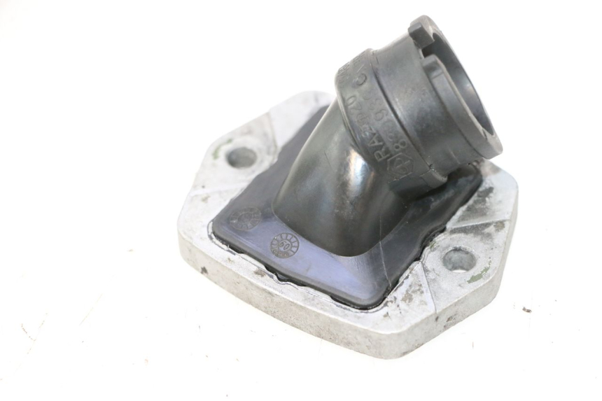 photo de PIPE ADMISSION PIAGGIO TYPHOON 50 (2000 - 2009) - Autre angle de vue