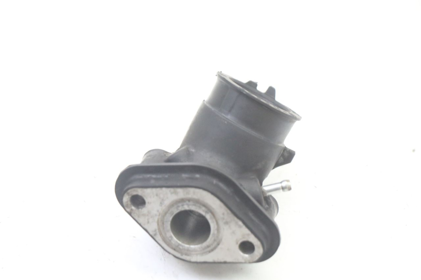 photo de PIPE D'ADMISSION PEUGEOT V-CLIC VCLIC 50 (2007 - 2013)