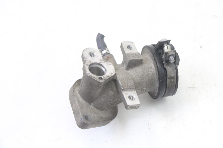 photo de PIPE ADMISSION YAMAHA X-MAX XMAX 125 (2010 - 2014)