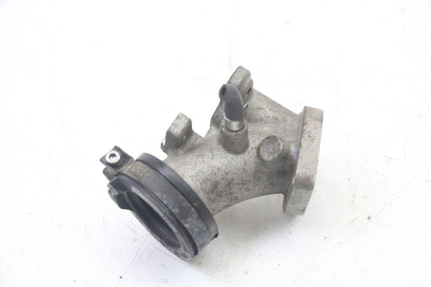 photo de PIPE ADMISSION YAMAHA X-MAX XMAX 125 (2010 - 2014)