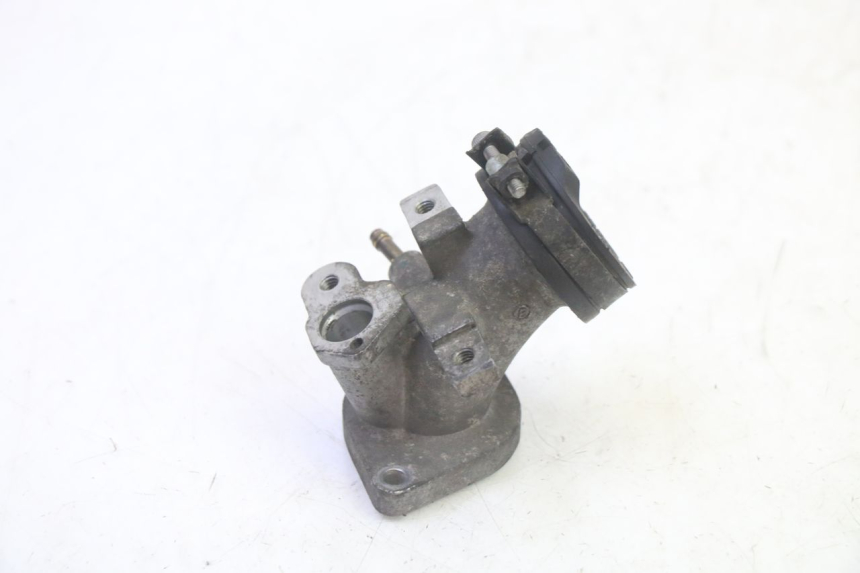 photo de PIPE ADMISSION YAMAHA X-MAX XMAX 125 (2010 - 2014)