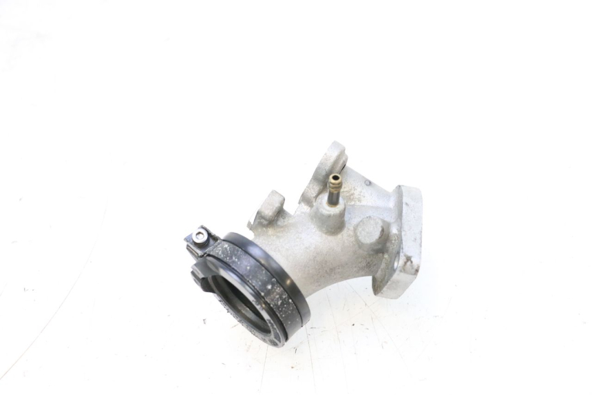 photo de PIPE ADMISSION YAMAHA X-MAX XMAX 125 (2010 - 2013) - Autre angle de vue