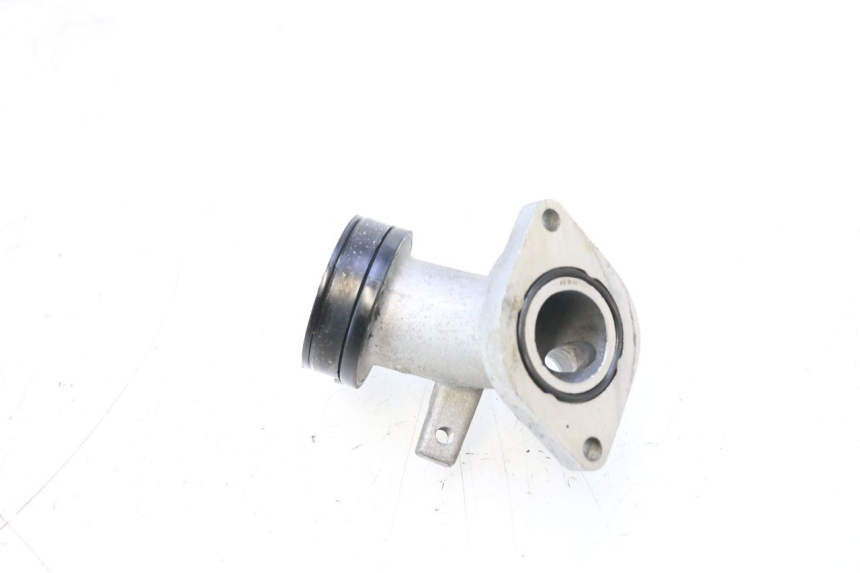 photo de PIPE ADMISSION YAMAHA X-MAX XMAX 125 (2010 - 2013) - Gros plan technique