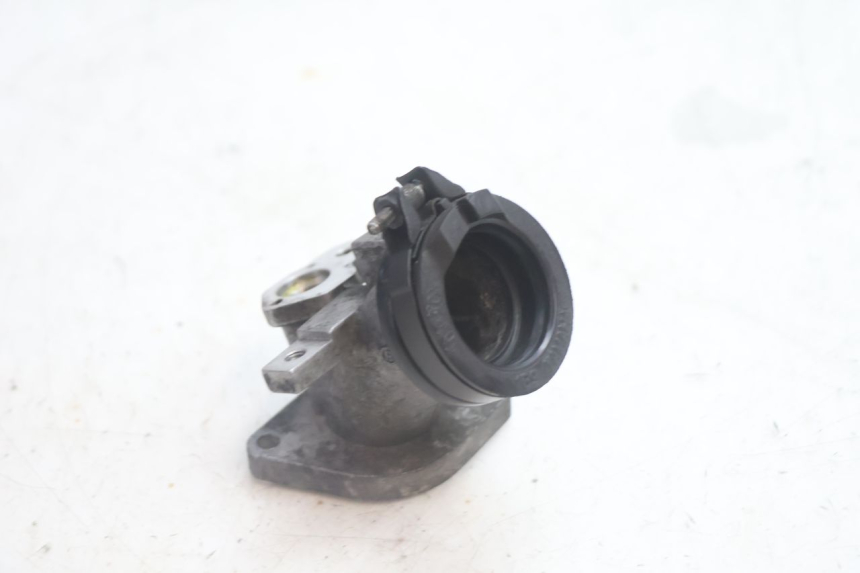 photo de PIPE D'ADMISSION YAMAHA XMAX X-MAX 125 (2006 - 2009) - Vue d’ensemble