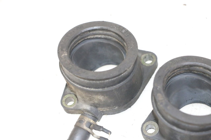 photo de PIPE D'ADMISSION YAMAHA FZS FAZER 600 (2001 - 2003)