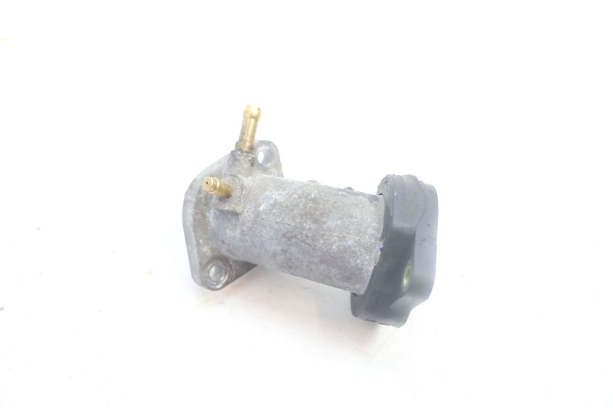 photo de PIPE D'ADMISSION YAMAHA YP MAJESTY 125 (2002 - 2006) - Vue principale