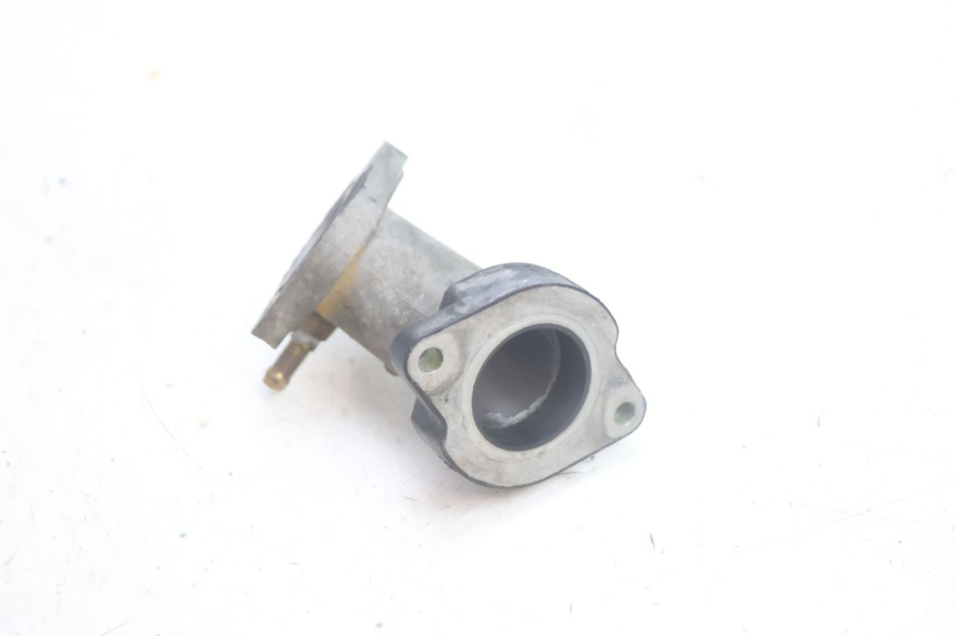 photo de PIPE D'ADMISSION YAMAHA YP MAJESTY 125 (2002 - 2006) - Autre angle de vue