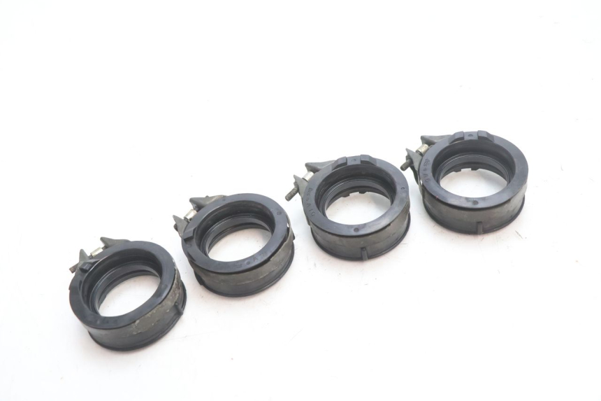 photo de PIPE ADMISSION YAMAHA YZF R GENESIS 750 (1993 - 1998) - Gros plan technique