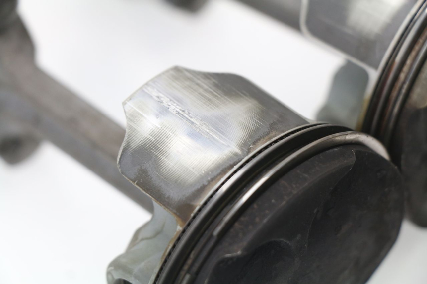 photo de PISTON HONDA CBR 929 RR FIREBLADE 900 (2000 - 2001)