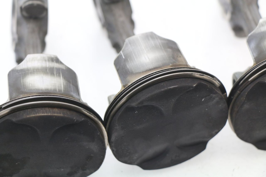 photo de PISTON HONDA CBR 929 RR FIREBLADE 900 (2000 - 2001)