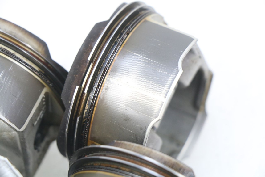 photo de PISTON HONDA CBRF CBR-F PC41 600 (2011 - 2013)