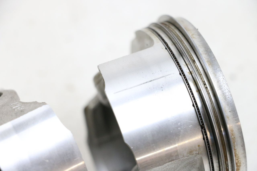 photo de PISTON KAWASAKI NINJA 400 (2018 - 2023) - Zoom état d’usage