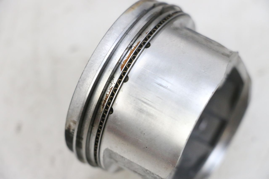 photo de PISTON DAELIM S1 125 (2007 - 2016) - Points de fixation