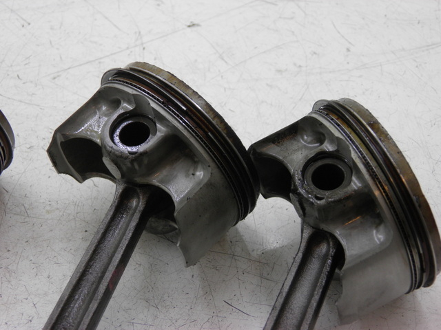 photo de PISTON YAMAHA FJR 1300 (2004 - 2005)