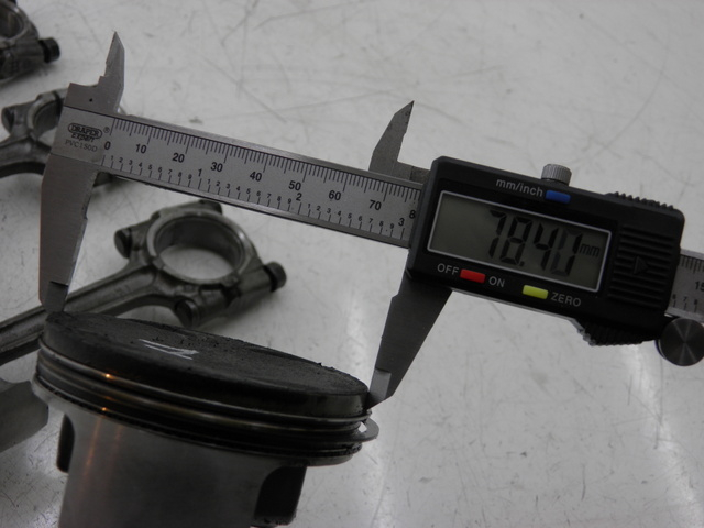 photo de PISTON YAMAHA FJR 1300 (2004 - 2005)