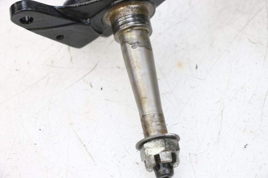 photo de PIVOT FUSEE YAMAHA YFM R RAPTOR 250 (2008 - 2014) - Gros plan technique