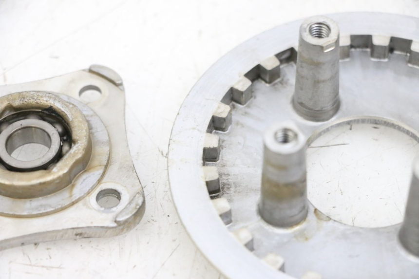 photo de PLATEAU PRESSION KYMCO ZING 125 (1997 - 2003) - Gros plan technique