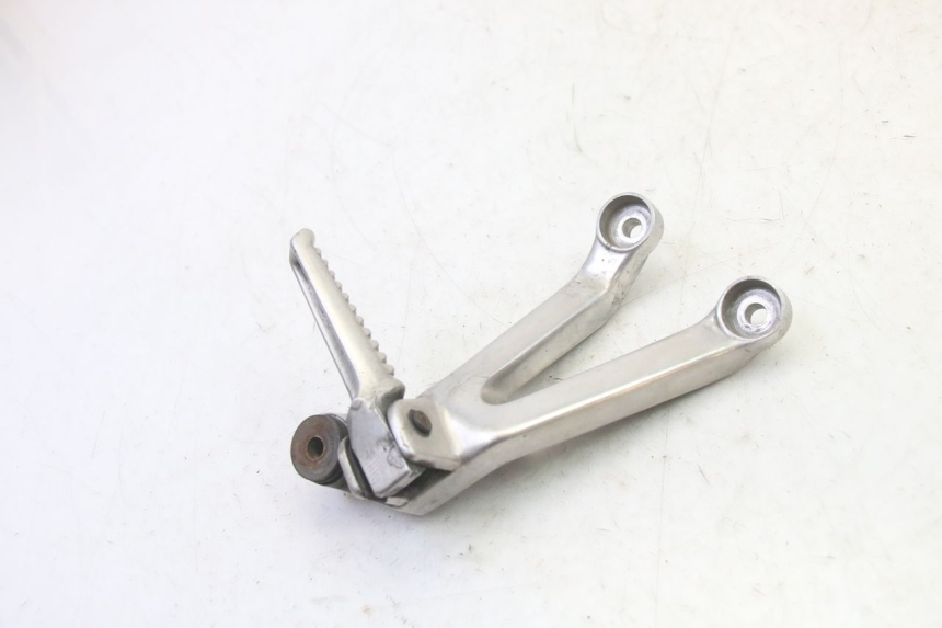 photo de PLATINE CALE PIED ARRIERE DROIT HONDA CBR RR FIREBLADE 900 (1992 - 1994)