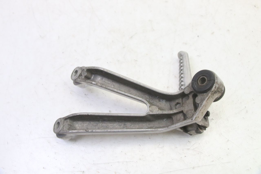 photo de PLATINE CALE PIED ARRIERE DROIT HONDA CBR RR FIREBLADE 900 (1992 - 1994)