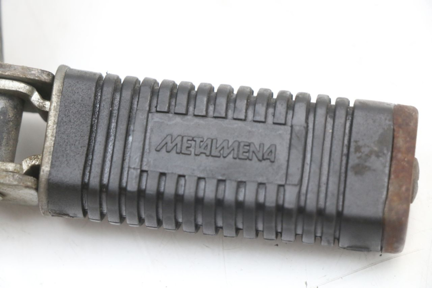 photo de PLATINE CALE PIED ARRIERE DROIT SHERCO CITY CORP 125 (2003 - 2007)