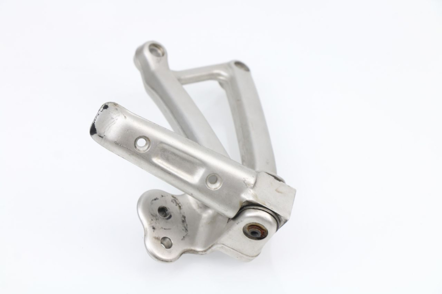photo de PLATINE CALE PIED ARRIERE DROIT DUCATI ST2 944 (1997 - 2003)