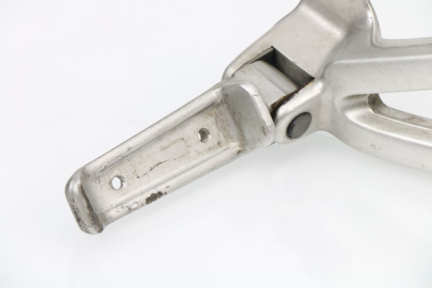photo de PLATINE CALE PIED ARRIERE DROIT DUCATI ST2 944 (1997 - 2003)