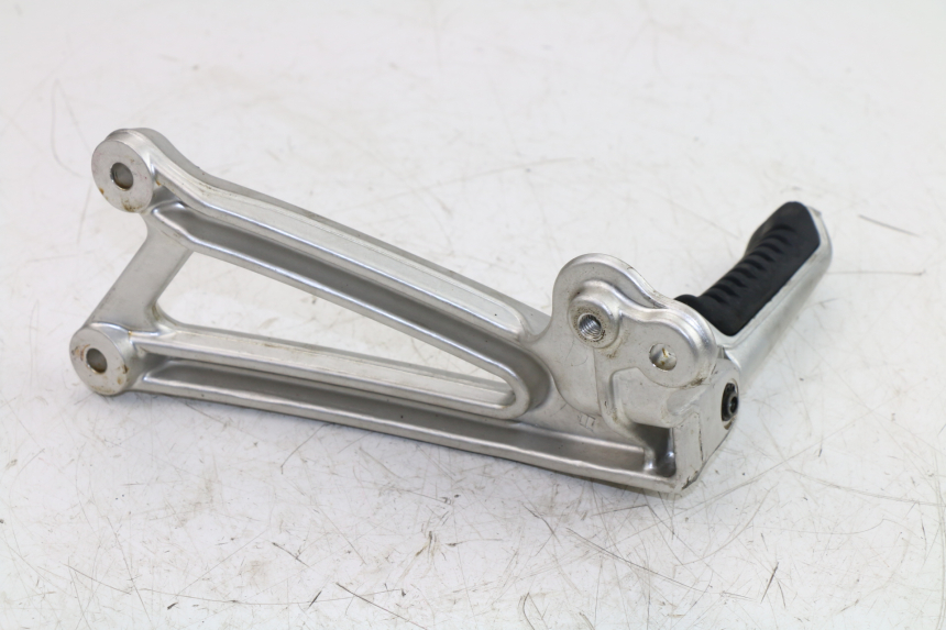 photo de PLATINE CALE PIED ARRIERE DROIT DUCATI ST3 992 (2006 - 2008)